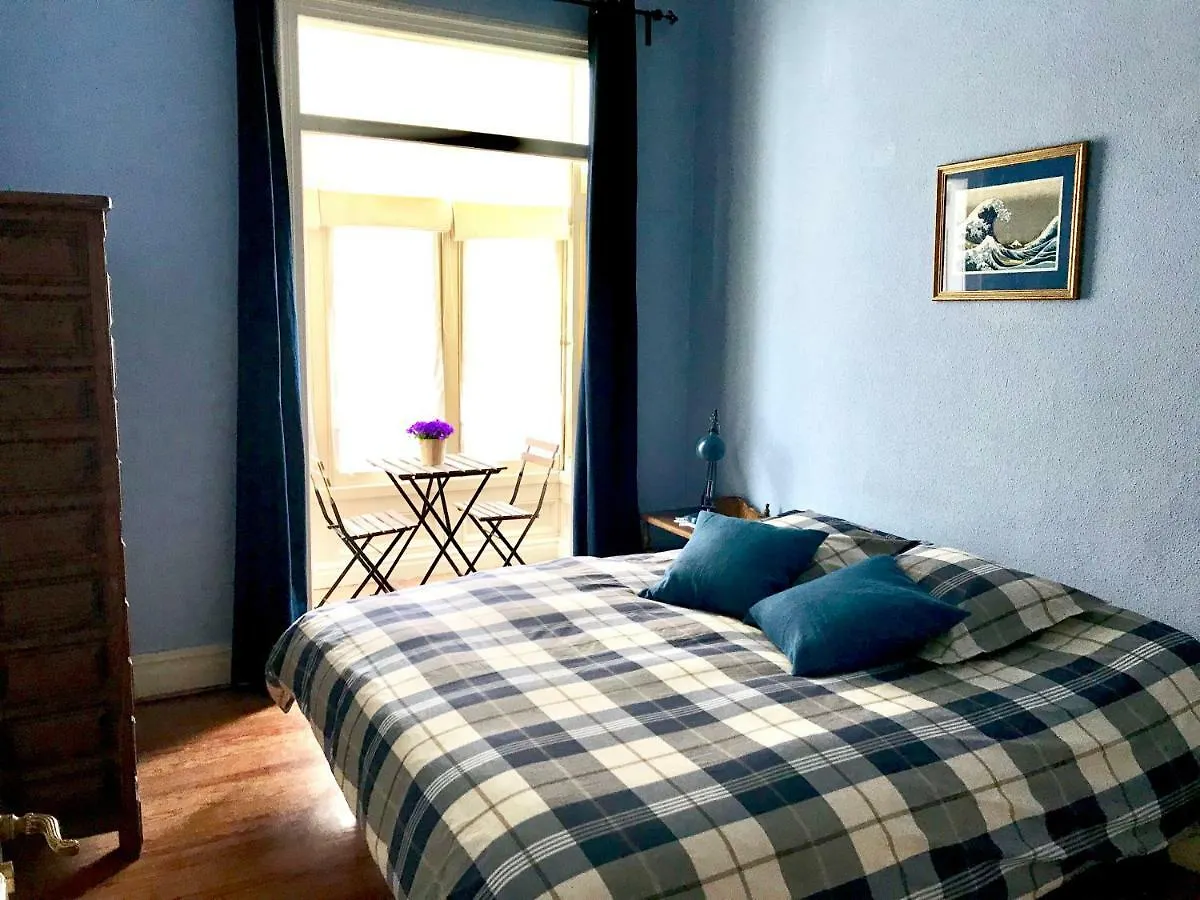 Отель Amplio Apartamento Junto Al Guggenheim Бильбао Апартаменты